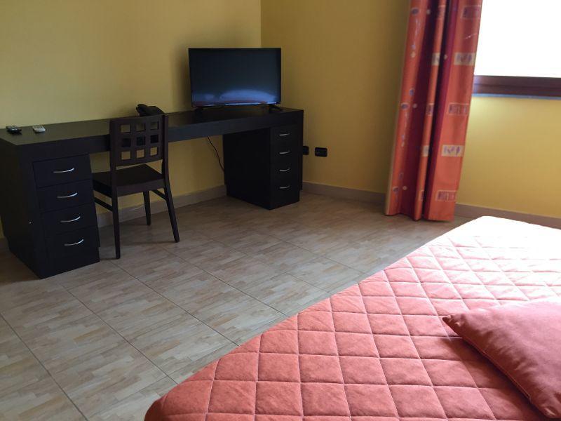 64Rooms Енна Екстер'єр фото